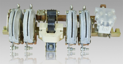 Контактор КТ 6024 380в 160А