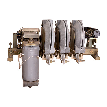 Контактор КТП 6053 220в 630А