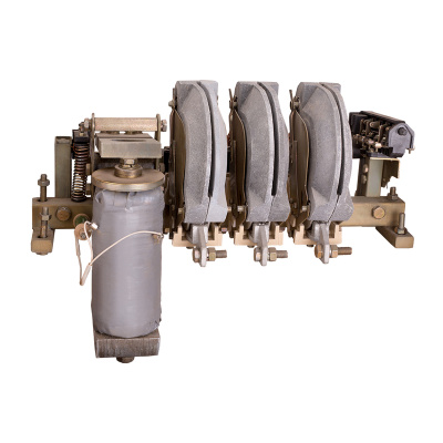 Контактор КТП 6053 220в 630А