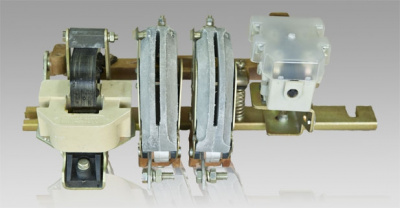 Контактор КТ 6012 220в 100А